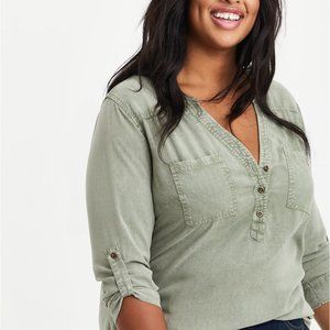 Torrid - HARPER PULLOVER BLOUSE - STRETCH CHALLIS OLIVE MINERAL WASH